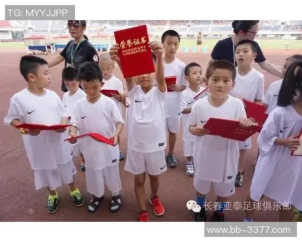 湖北足球球星崛起之路:从地方草根到国家队闪耀的成长轨迹 湖北足球球星崛起之路:从地方草根到国家队闪耀的成长轨迹